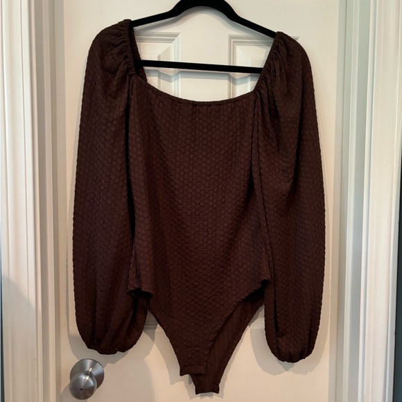Textured Long Sleeve Bodysuit - Picture 2 of 7